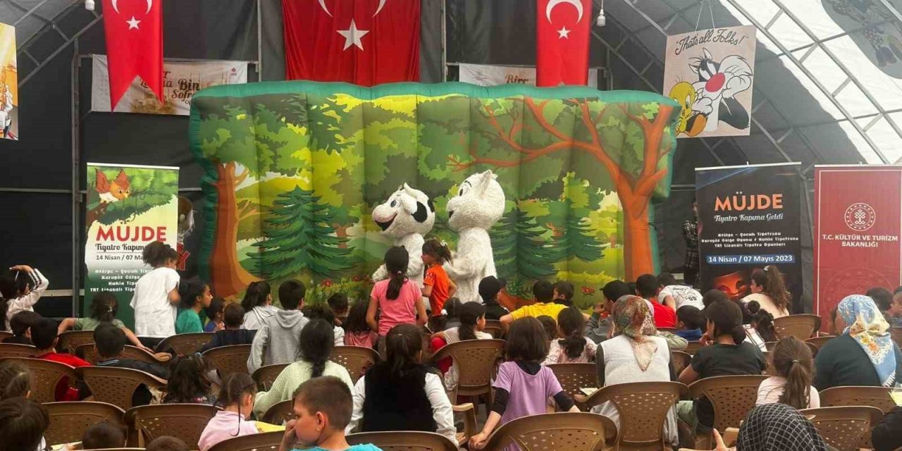 Malatya’da depremzede çocuklara yönelik tiyatro oyunu