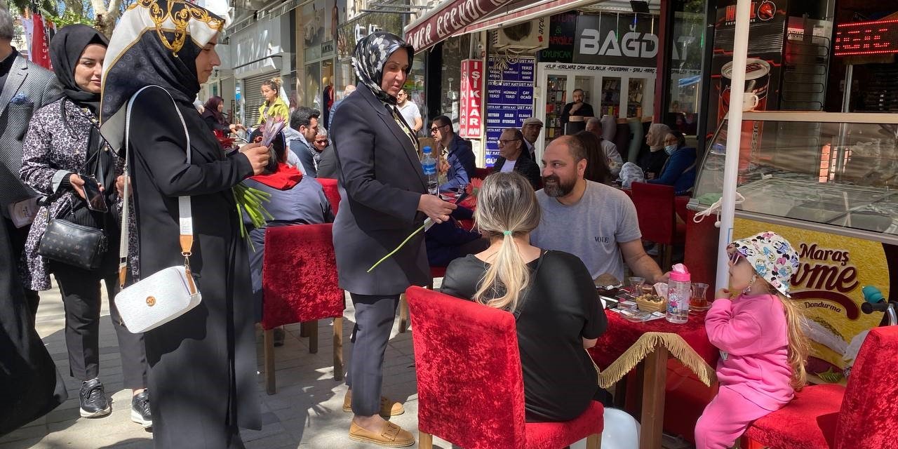 AK Parti Vekil Adayı Öztürk, Maltepelilerle buluştu, esnafı ziyaret etti