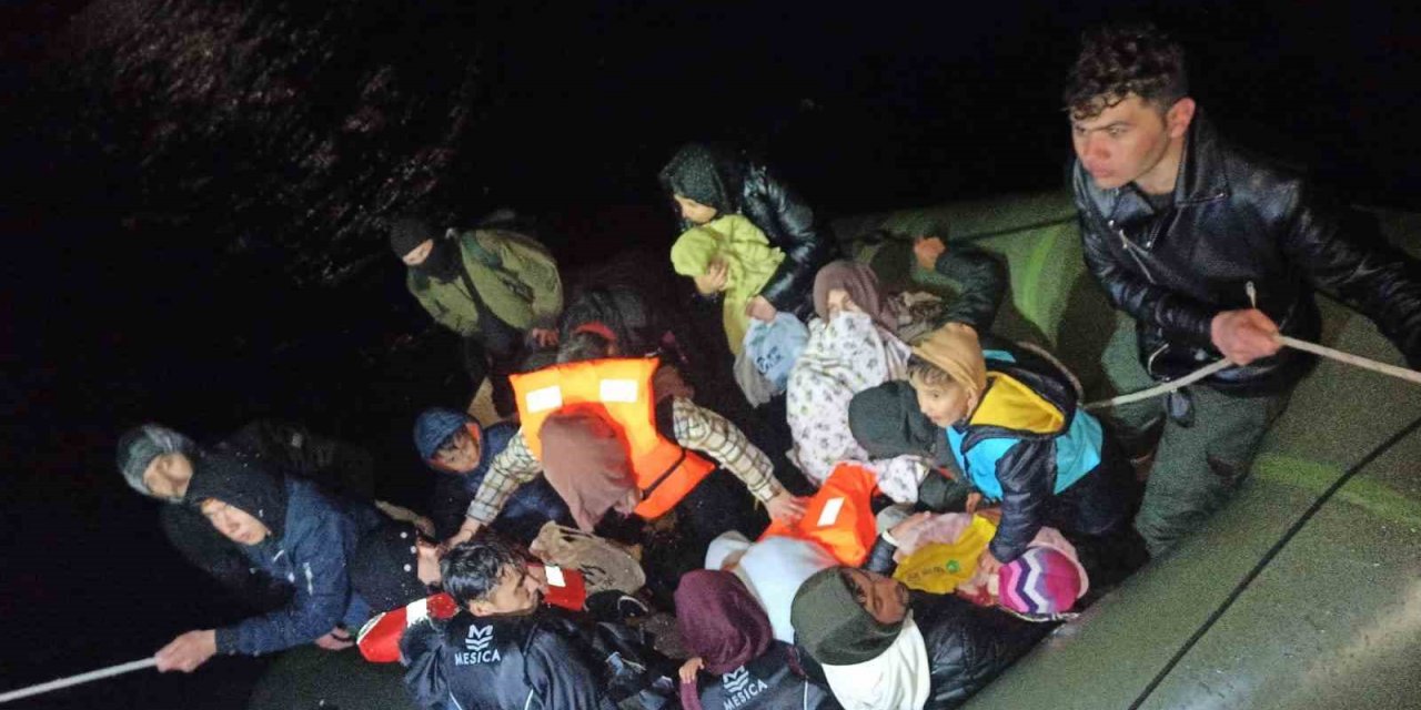 Yunan unsurlarınca ölüme terk edilen 40 kaçak göçmen kurtarıldı