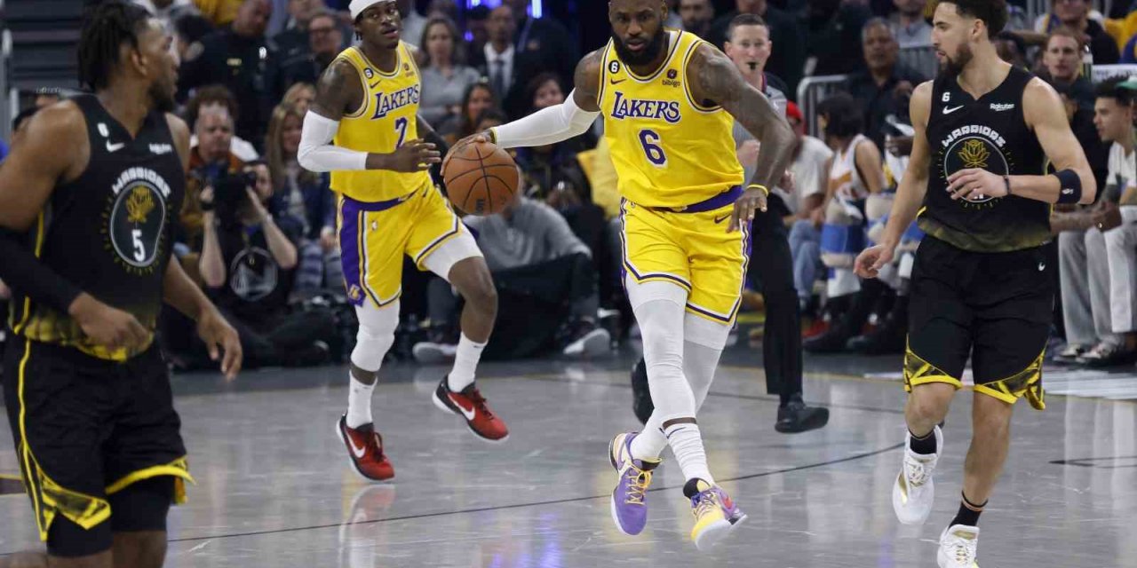 Lakers, Golden State’i yenerek seriye galibiyetle başladı