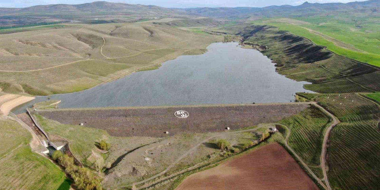Yağışlar umut oldu, gölet doldu taştı
