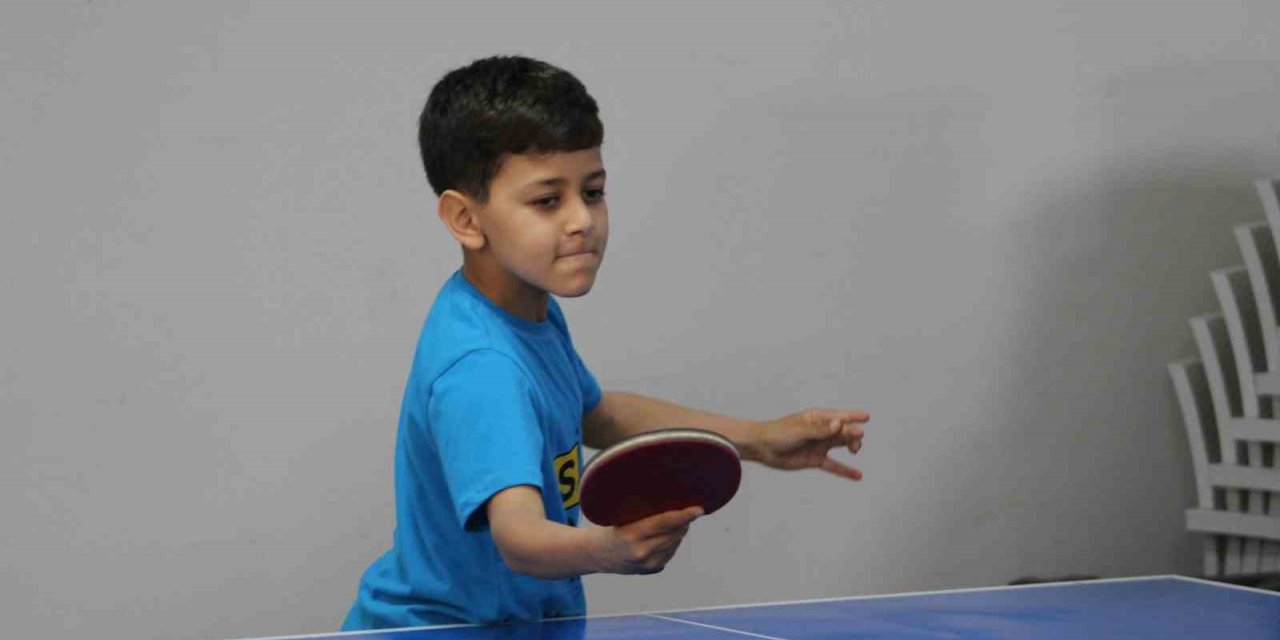 Ayberk Çevik, 8 yaşında il birincisi oldu