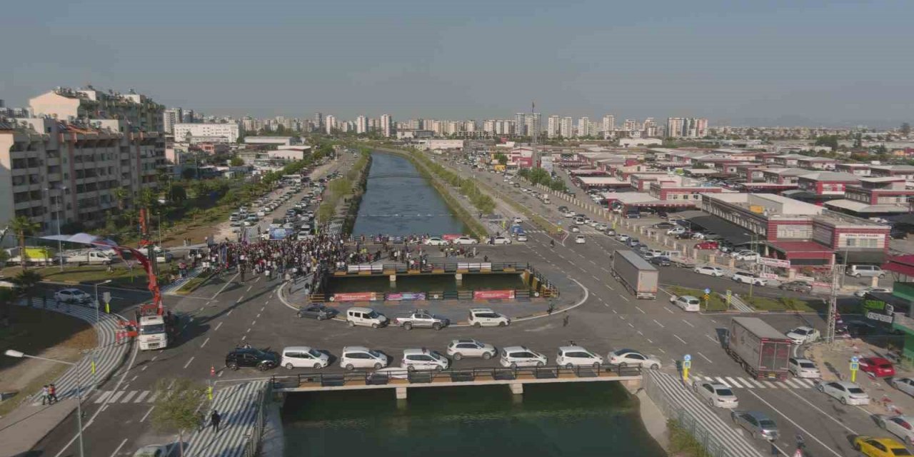 Yeşiloba Oto Galericiler Köprüsü açıldı