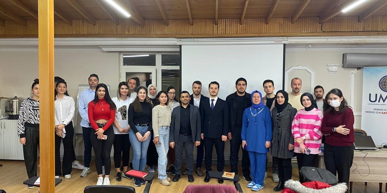 Genç iletişimciler tecrübeli isimlerden kriz ve afet dönemlerinde haberciliği öğrendi