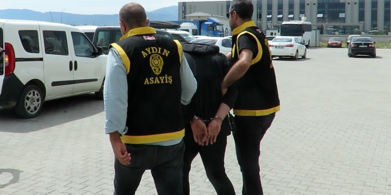 Aydın polisi dolandırıcıyı suçüstü yakaladı