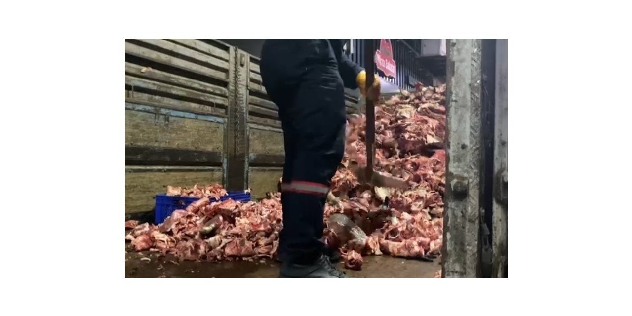 Bayrampaşa’da şoke eden görüntü: Et satışı yapılan işletmelerde hijyen kurallarına uyulmadı