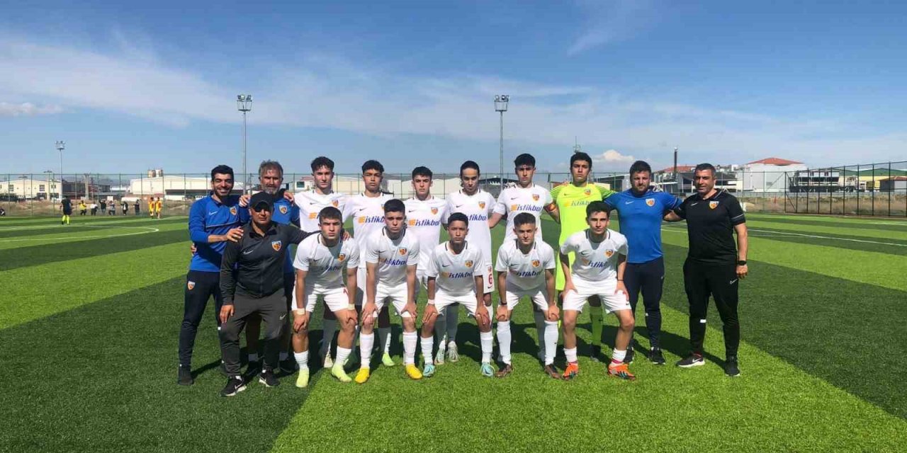 Kayserispor U16 takımı yarı finale yükseldi