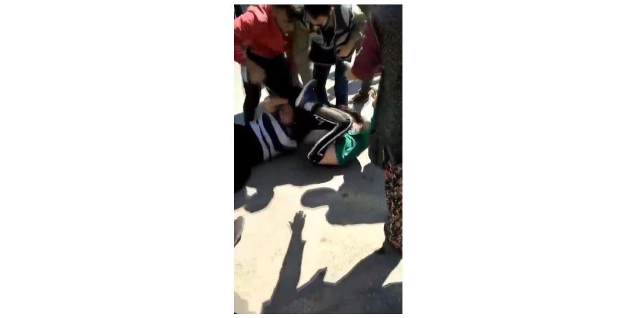 Antalya’da bıçaklı kadın mahalleliyi canından bezdirdi