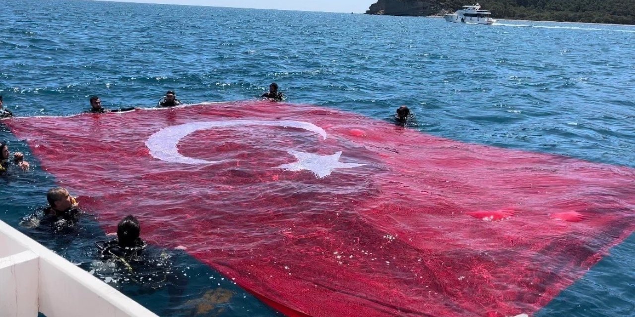 17. Uluslararası Kemer Paris 2 Batığı Dalış Etkinliği düzenlendi