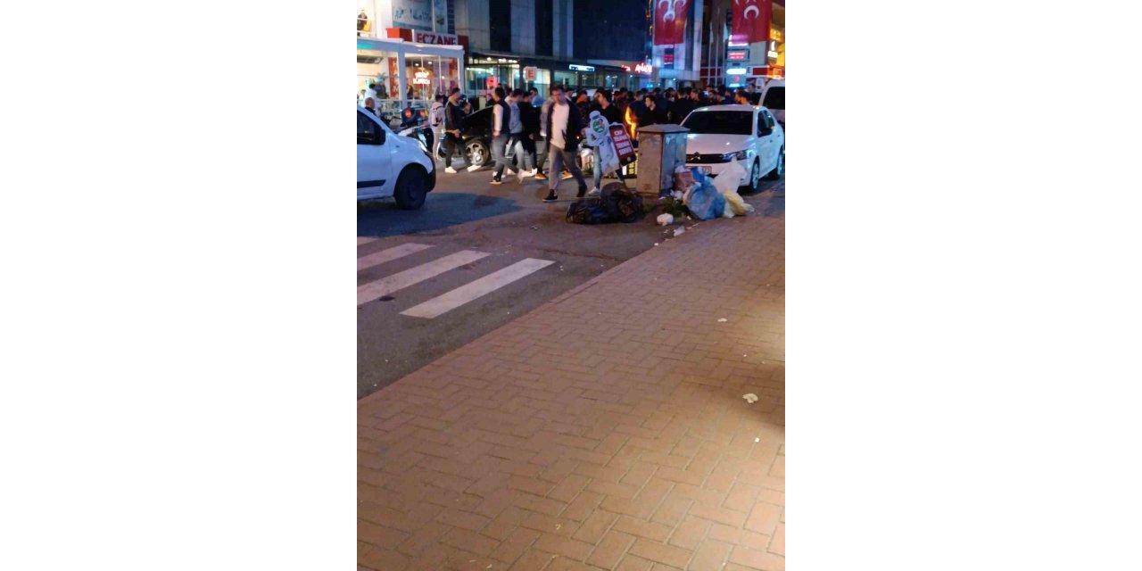 Motosiklet ile otomobille çarpıştı: 1 ağır yaralı