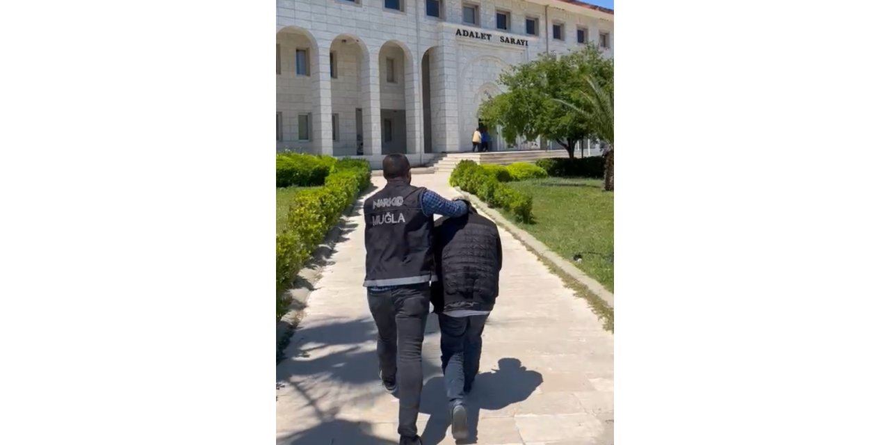 1 Kilogram Metamfetamin ile yakalandı