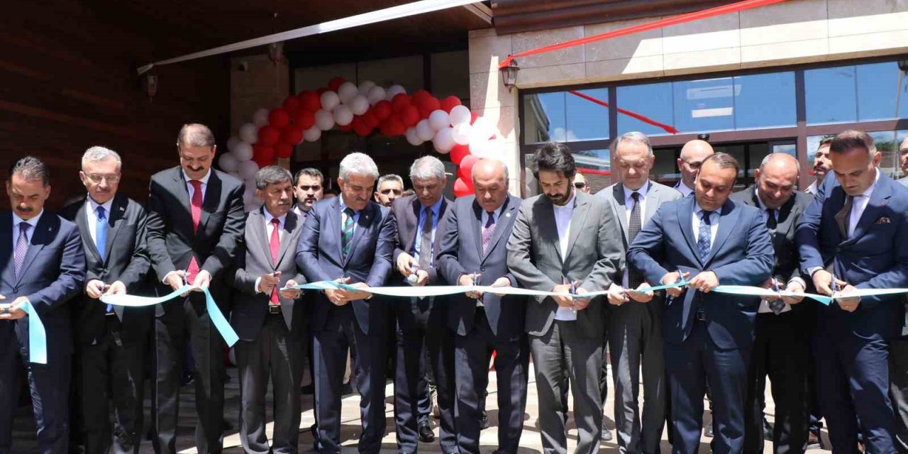 Erzincan’da tarihi müze ve 24 saat açık olacak kütüphanenin açılışı yapıldı