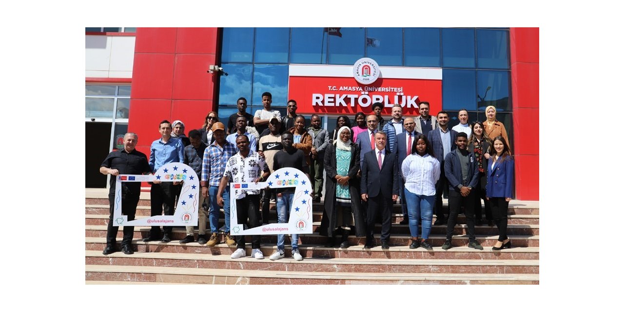 Rektör Elmacı yabancı uyruklu öğrencilerine seslendi: “Üniversitemizi tercih etmenizden çok mutluyuz”