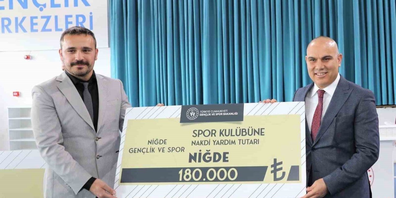 Niğde’de amatör spor kulüplerine 1 milyon yardım yapıldı