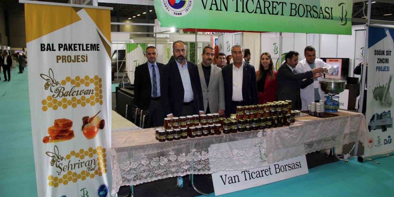 VANTB standına büyük ilgi