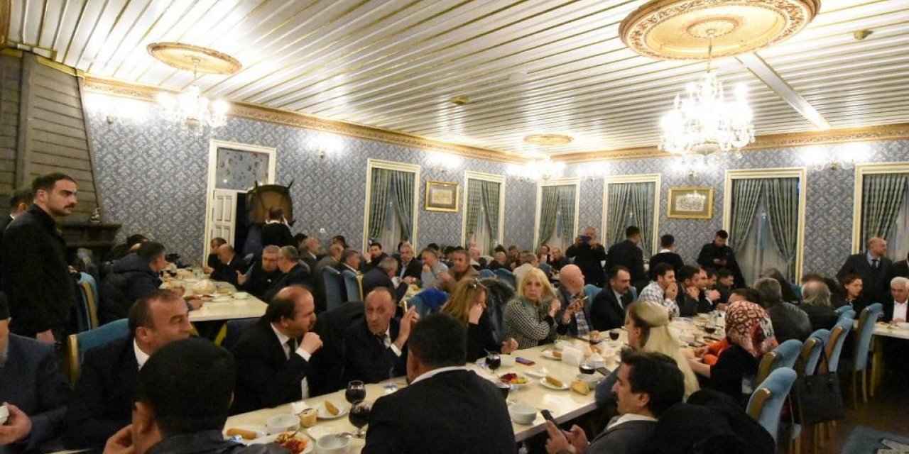 Ak Parti İl Başkanı Küçükoğlu: "Millete istikamet hizmetinden şaşmadık"