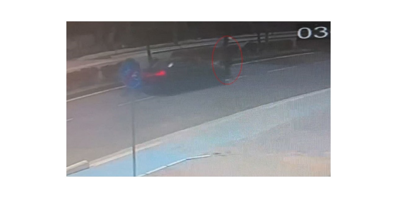 Yayaya çarpan sürücü olay yerinden kaçtı: Kaza anı kamerada