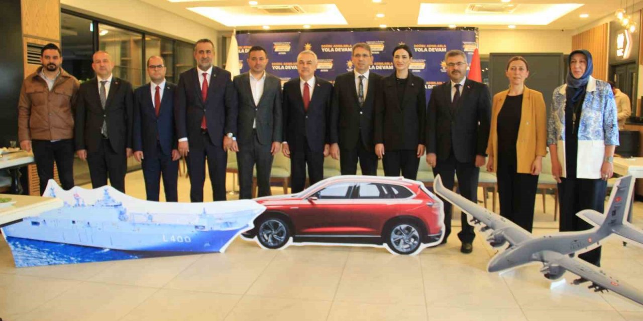 AK Parti Aydın İl Teşkilatı’ndan İHA, SİHA, TCG Anadolu ve TOGG’lu basın toplantısı