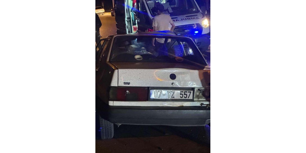 Antalya’da otobüs ile otomobil kafa kafaya çarpıştı: 1 ölü