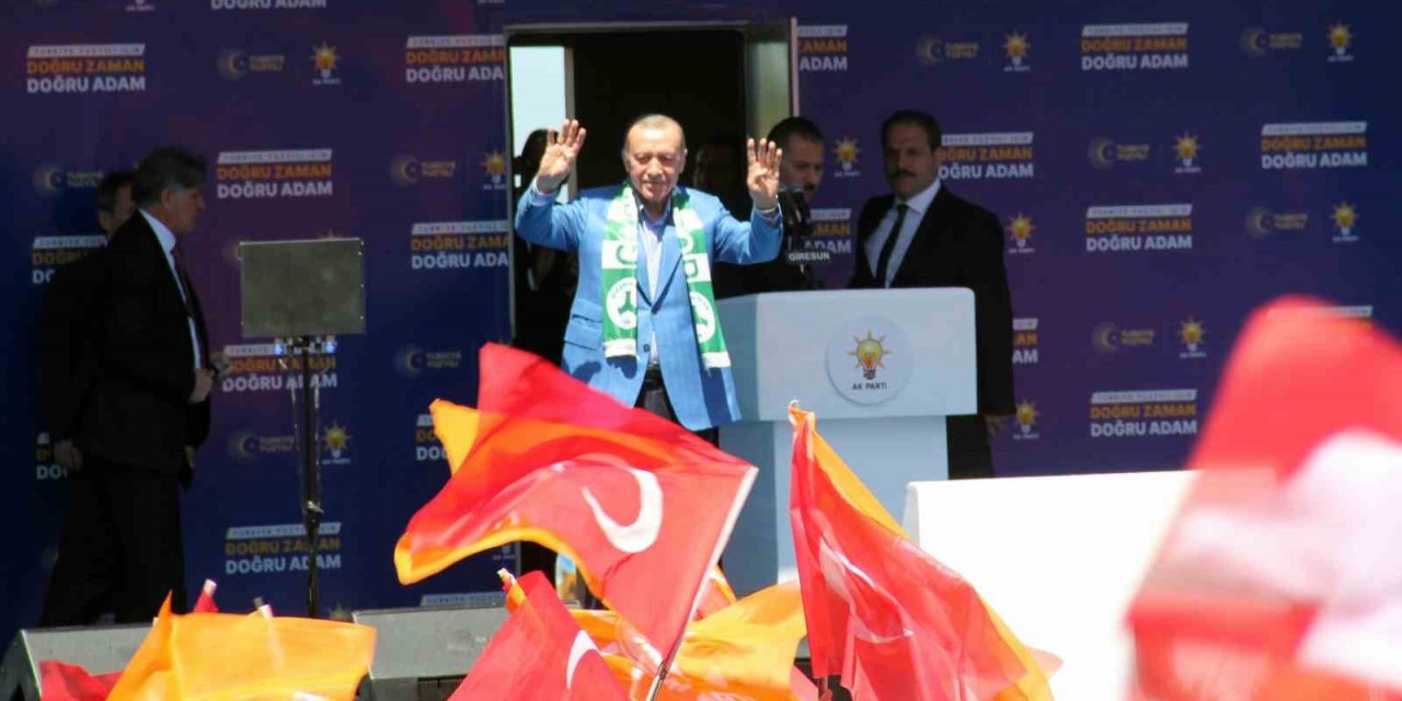 Cumhurbaşkanı Erdoğan: “Enflasyon geçtiğimiz ay itibariyle yüzde 43’e indi; İnşallah her ay bu şekilde azala azala devam edecek”
