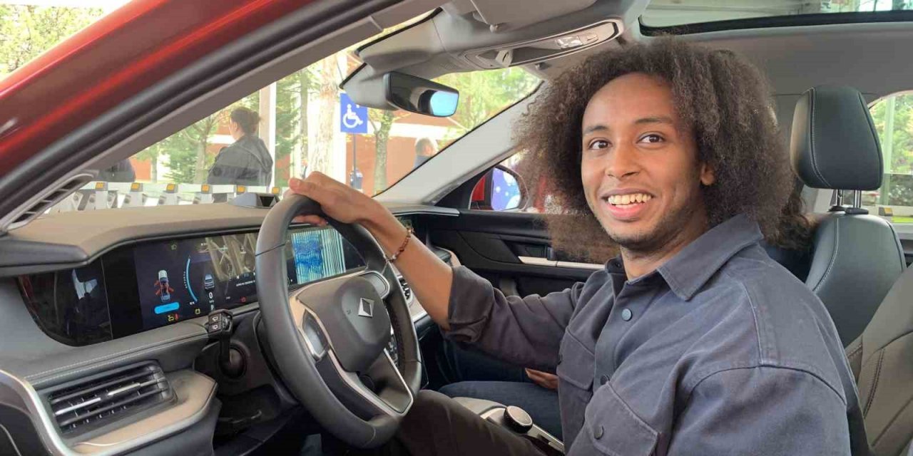 TOGG ve Devrim yanyana