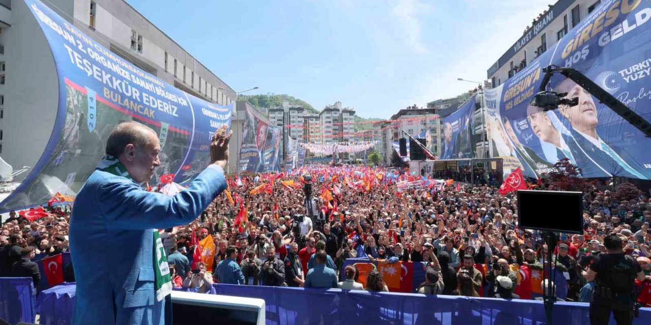 Cumhurbaşkanı Erdoğan: “Gelin ülkemizin, milletimizin, evlatlarımızın, aydınlık geleceği için 14 Mayıs’ta Türkiye Yüzyılı etrafında kenetlenelim”