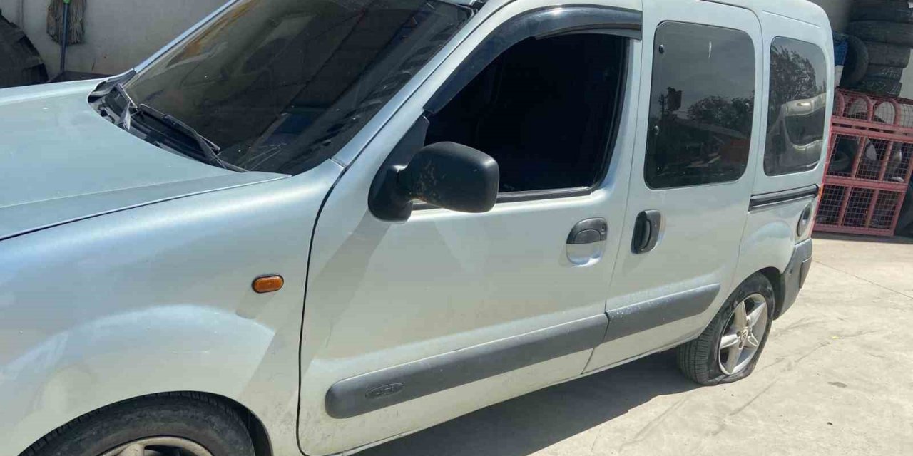 3 kişi tarafından yolu kesilip av tüfeğiyle vuruldu