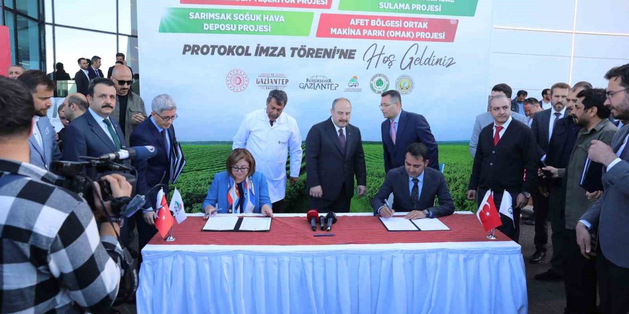 Afetzede çiftçiler tarımsal üretimi aksatmıyor