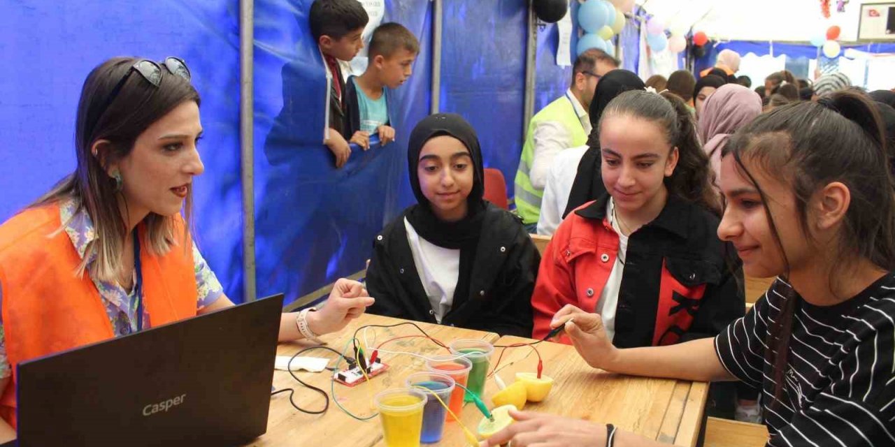 Kahta’da Beşminare Bilim Şenliği düzenlendi