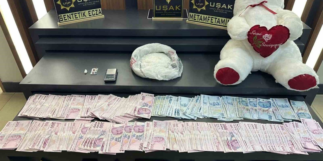 Peluş ayıya gizlenmiş 800 gram uyuşturucu ele geçirildi