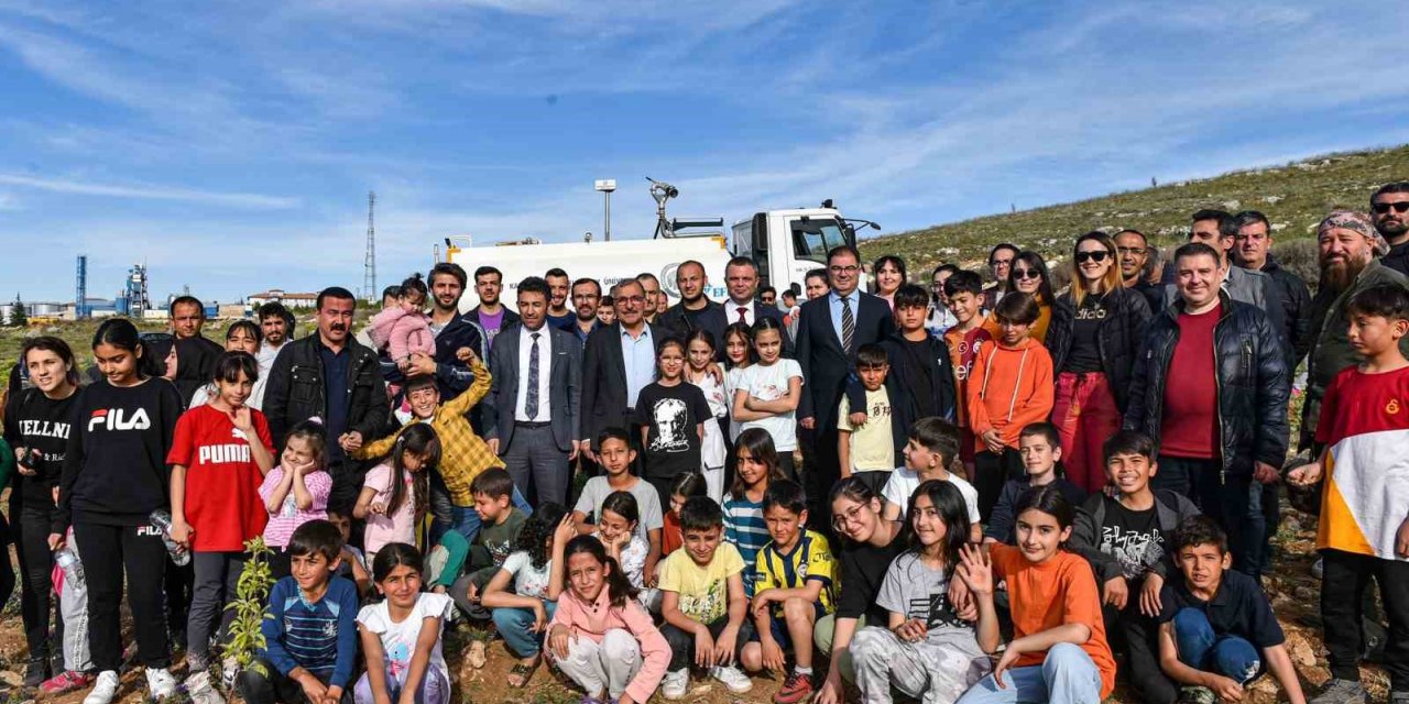 KMÜ’de "Haydi Gel Spor Yapalım" etkinliğinde fidan dikildi