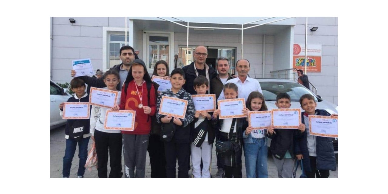 Gazi Emet İlk ve Ortaokulu Zeka Oyunları il turnuvasında dereceye girdi