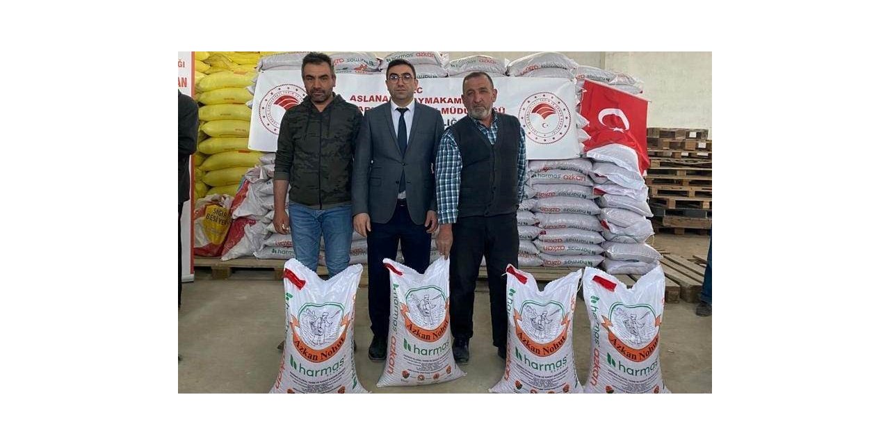 Aslanapa’da çiftçilere yüzde 50 hibeli 25 ton nohut tohumu dağıtıldı