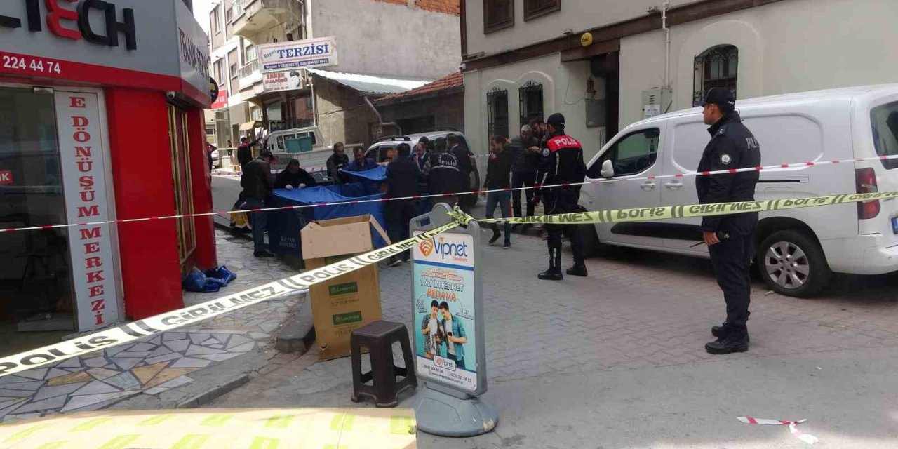 2 aylık bebeğini 6. kattan atarak öldüren annenin tedavisi sürüyor