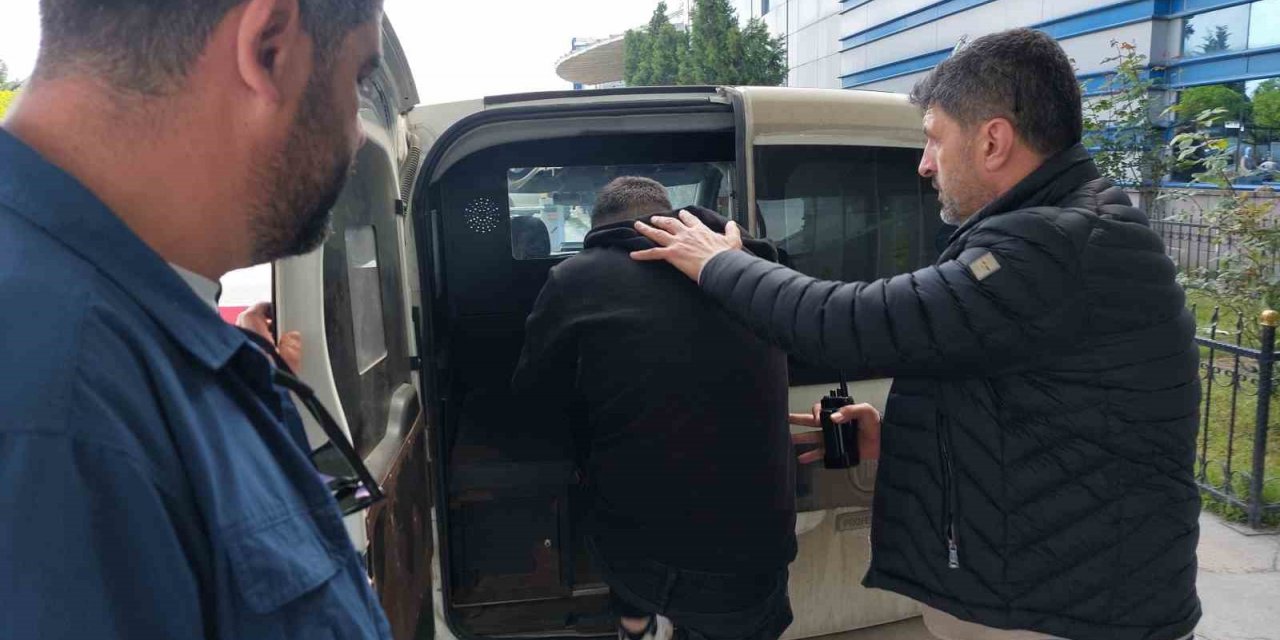 Samsun’da iş yerlerinden hırsızlık yapan 2 kişi yakalandı