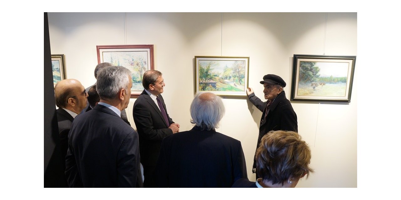 Yazar Nail Tan resim koleksiyonunu Kastamonu Üniversitesine bağışladı