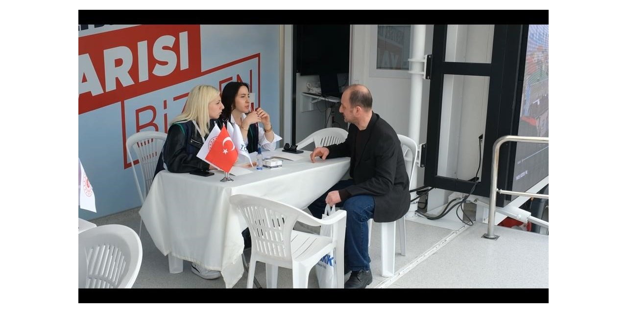 Çevre, Şehircilik ve İklim Değişikliği Bakanı Murat Kurum, “Yarısı Bizden” tırı ayağınıza geliyor”