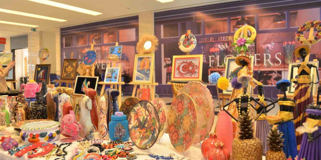 TRSM danışanlarının el sanatları sergisi yoğun ilgi gördü