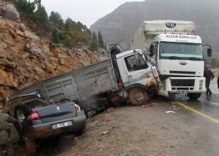 Arkadaşlarını kurtarmak isterken öldü