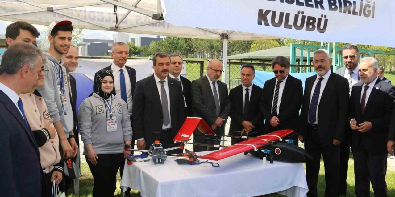 NEVÜ’lü akademisyenler üniversite adayı gençlerle buluştu
