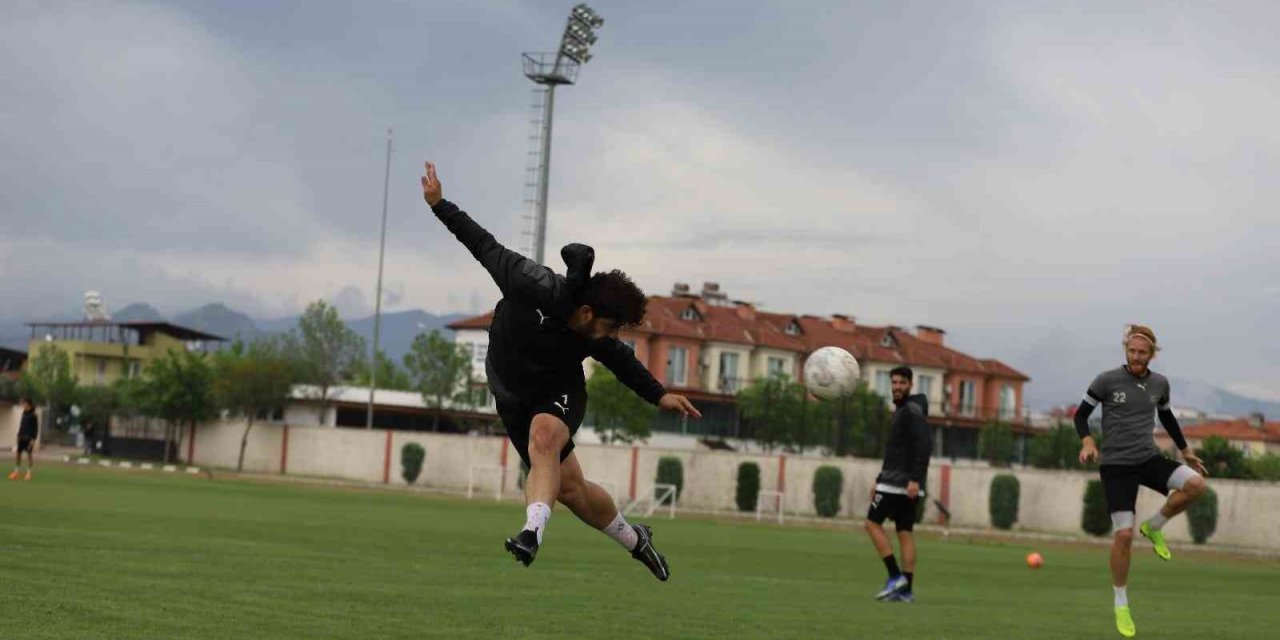 Nazilli Belediyespor gol çalıştı