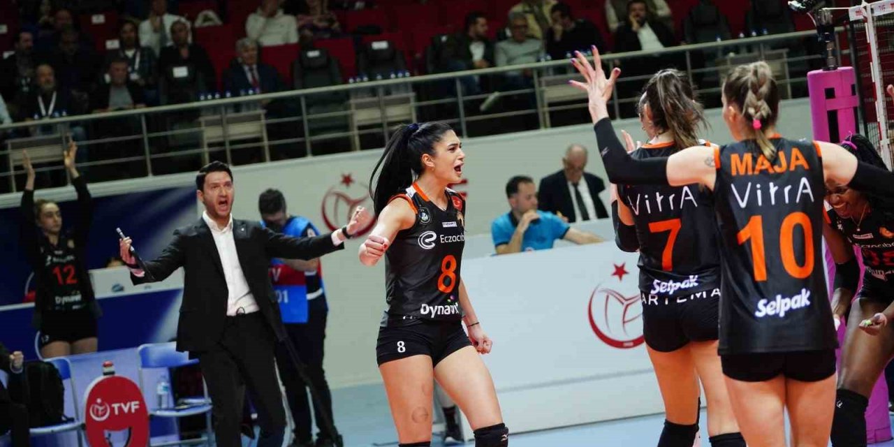 Eczacıbaşı Dynavit, Misli.com Sultanlar Ligi’nde finalde