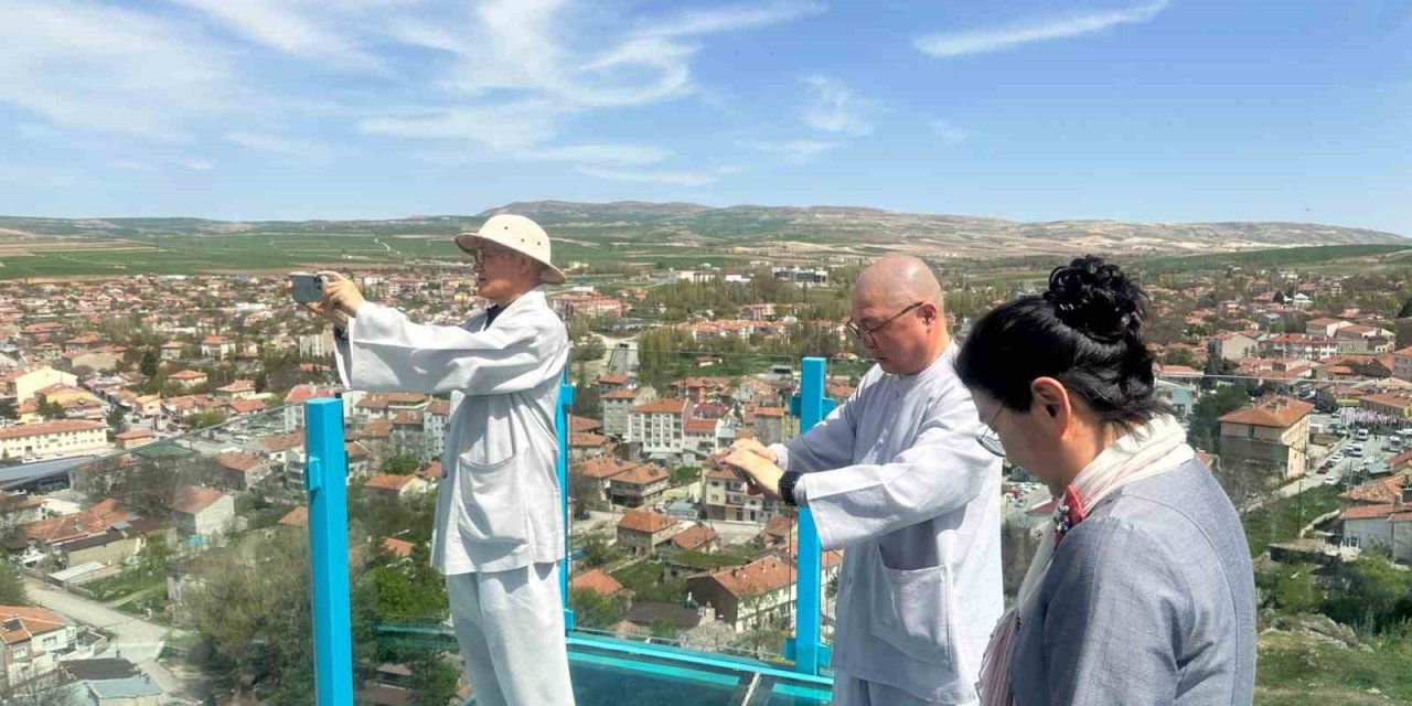 Kayabaşı Cam Seyir Terası’nın ilk misafirleri Güney Kore’den