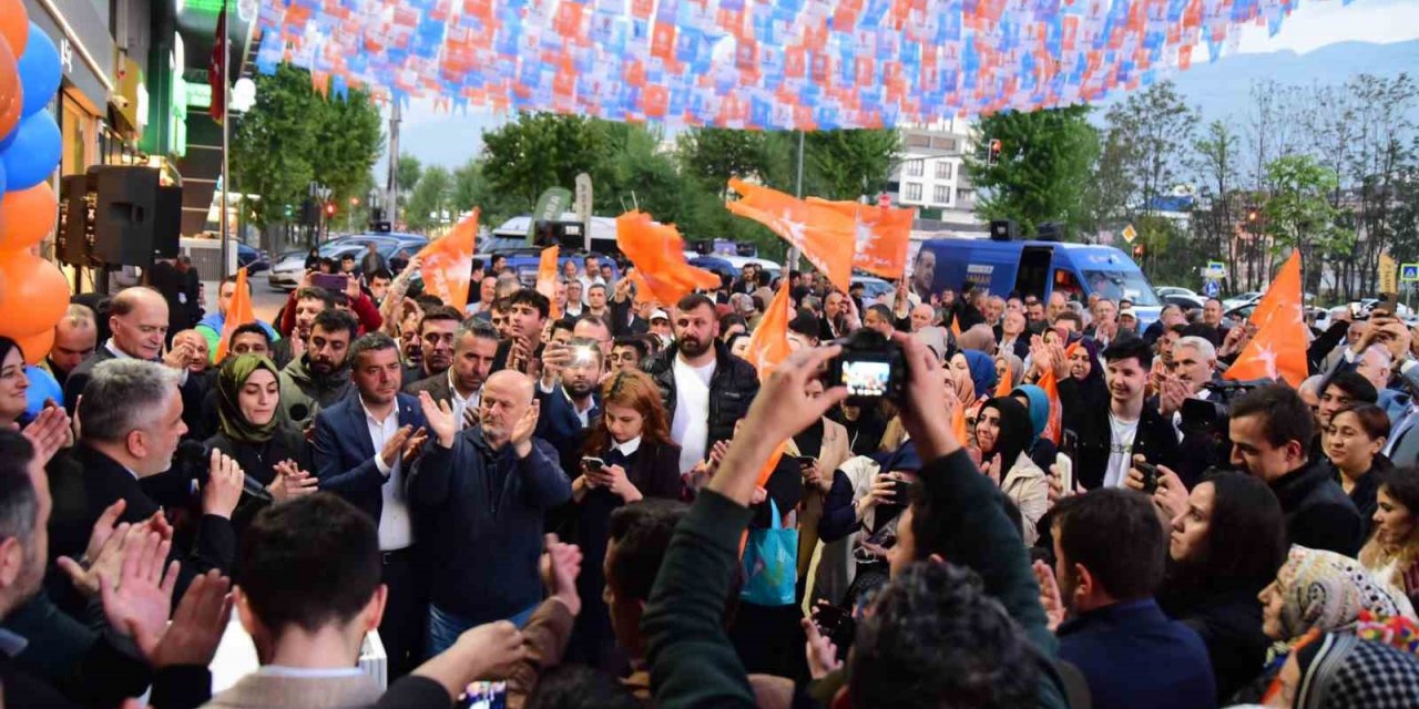 Yıldırım’da miting gibi açılış