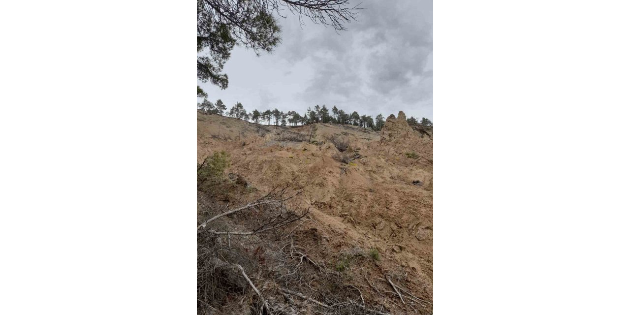 Denizli’de aşırı yağışlar sonrası heyelan oluştu