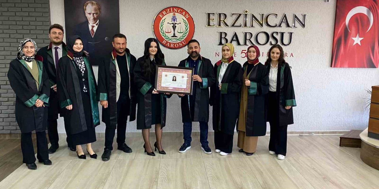 Stajyer avukatlar ruhsatnamelerini aldılar