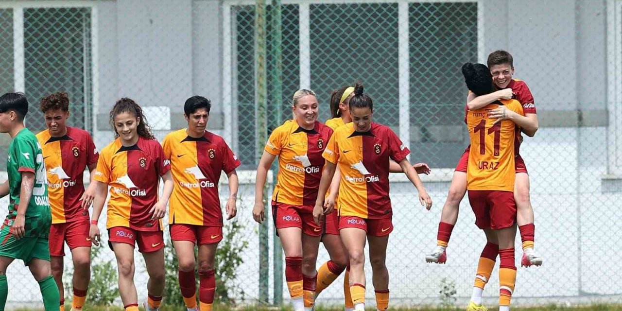 Galatasaray Kadın Futbol Takımı yarı finalde