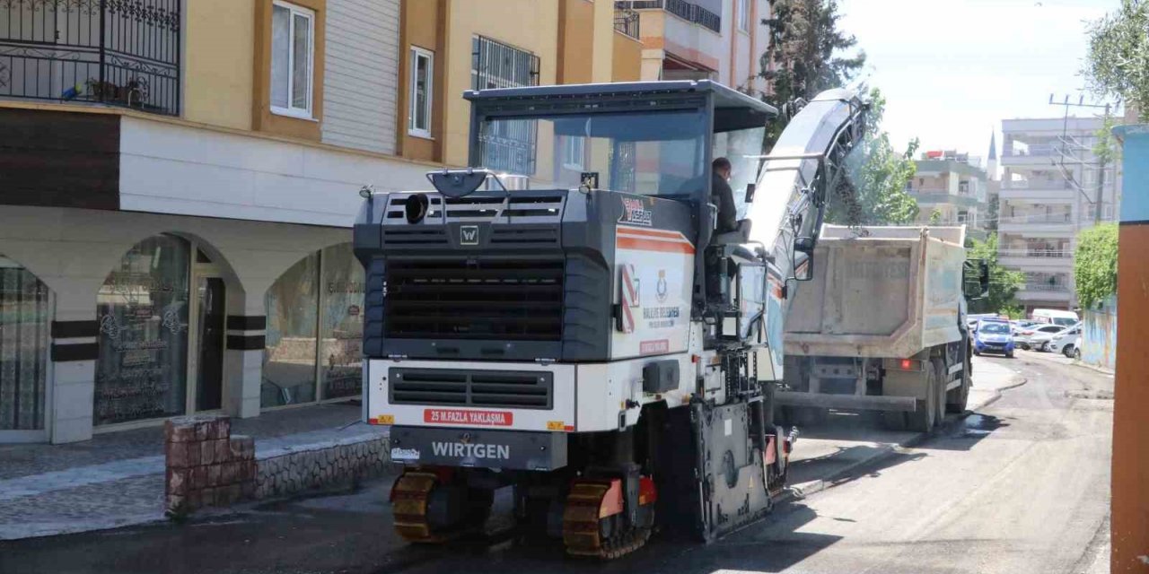 Haliliye’de yol çalışmaları hummalı bir şekilde devam ediyor