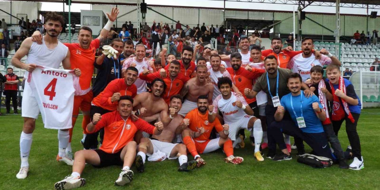 Kepezspor şampiyonluğa yürüyor