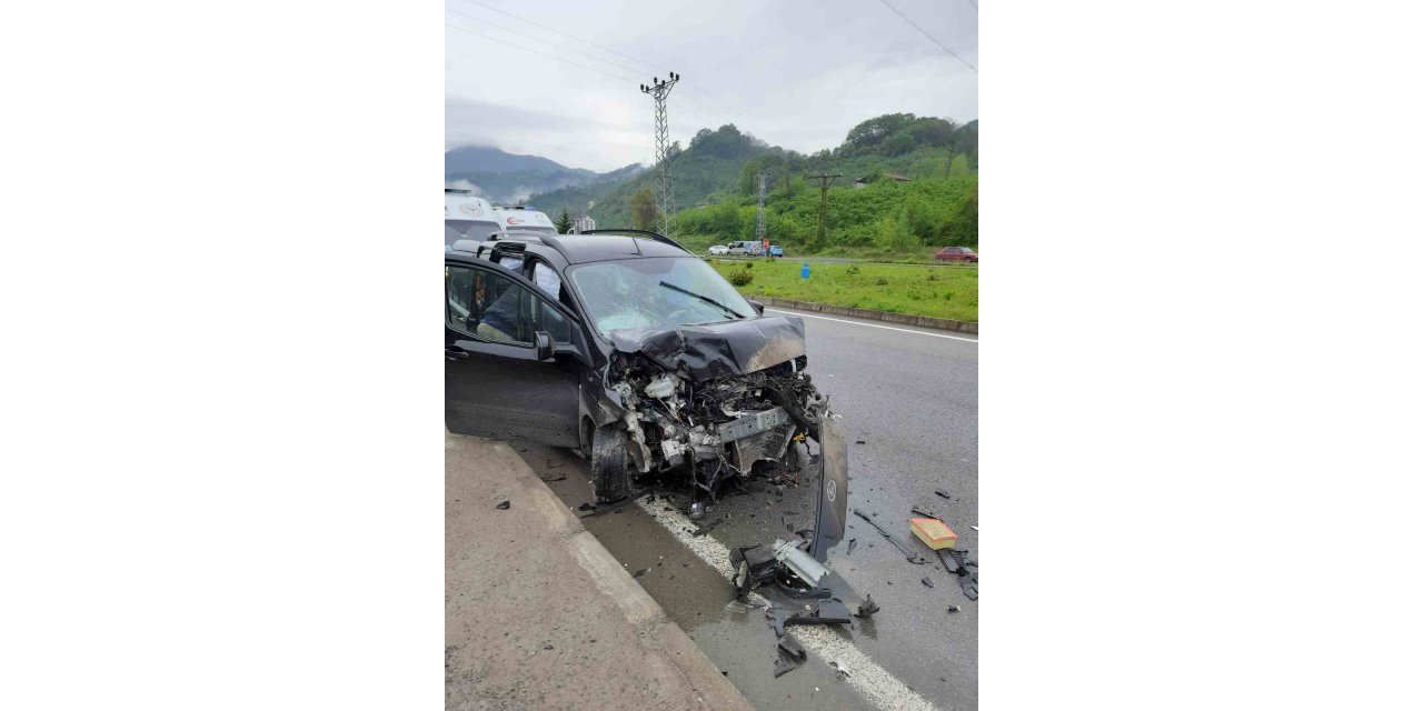 Trabzon’un Araklı ilçesinde trafik kazası: 5 yaralı